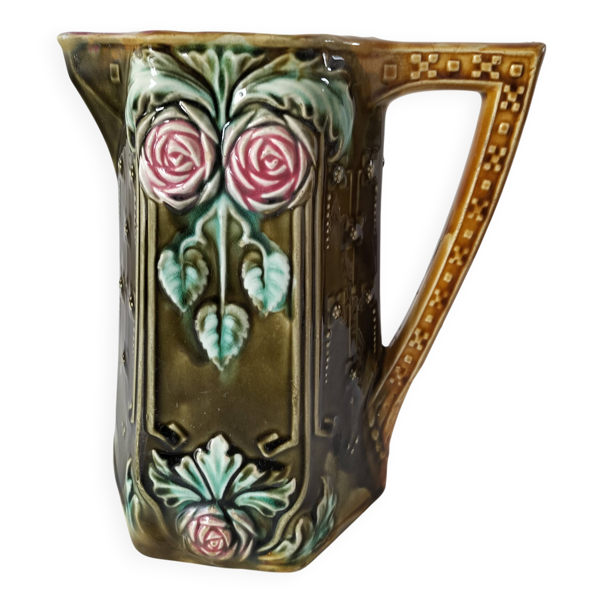 Slip pitcher from the Onnaing Earthenware Factory