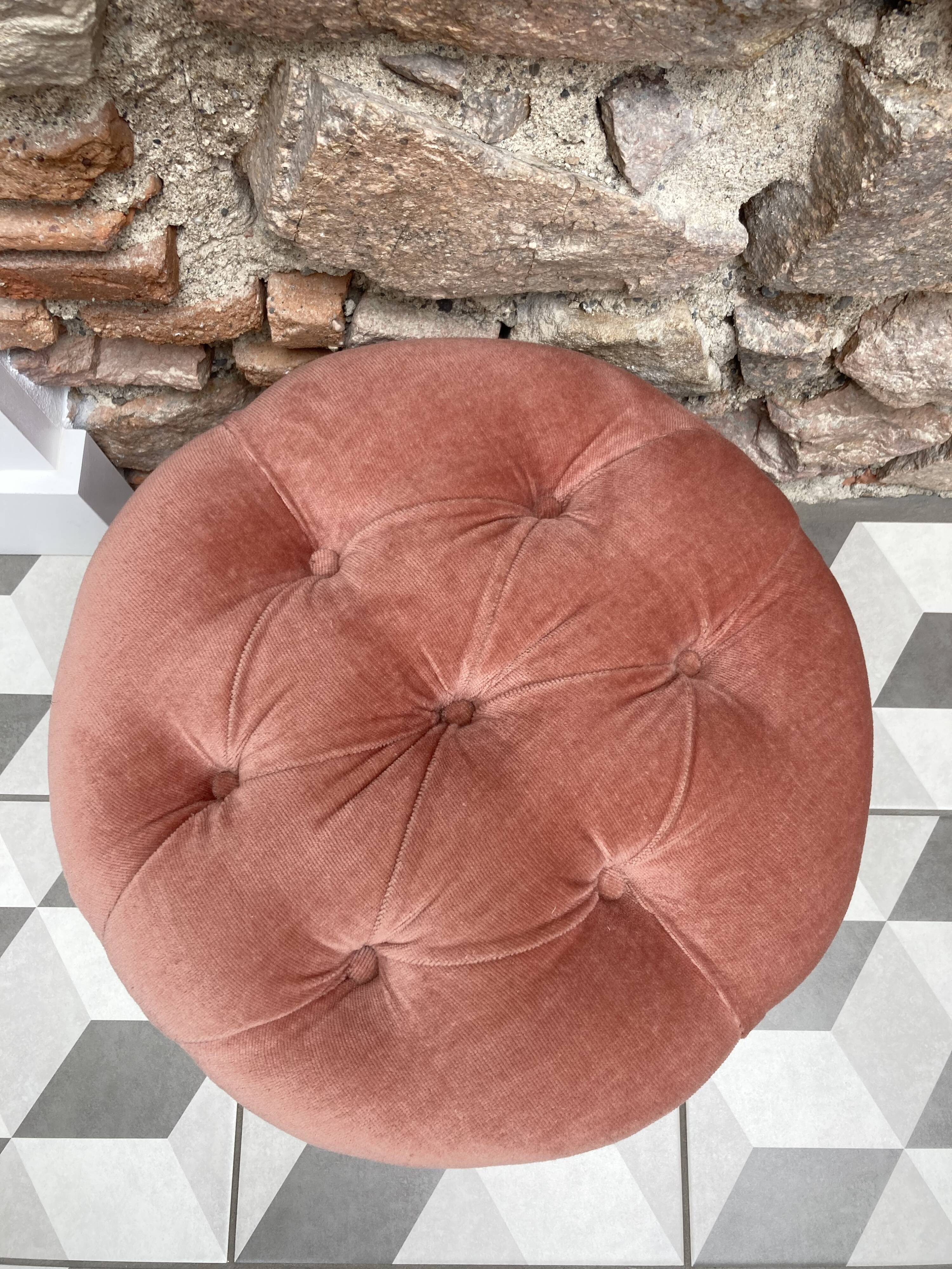 Round pouf pink velvet