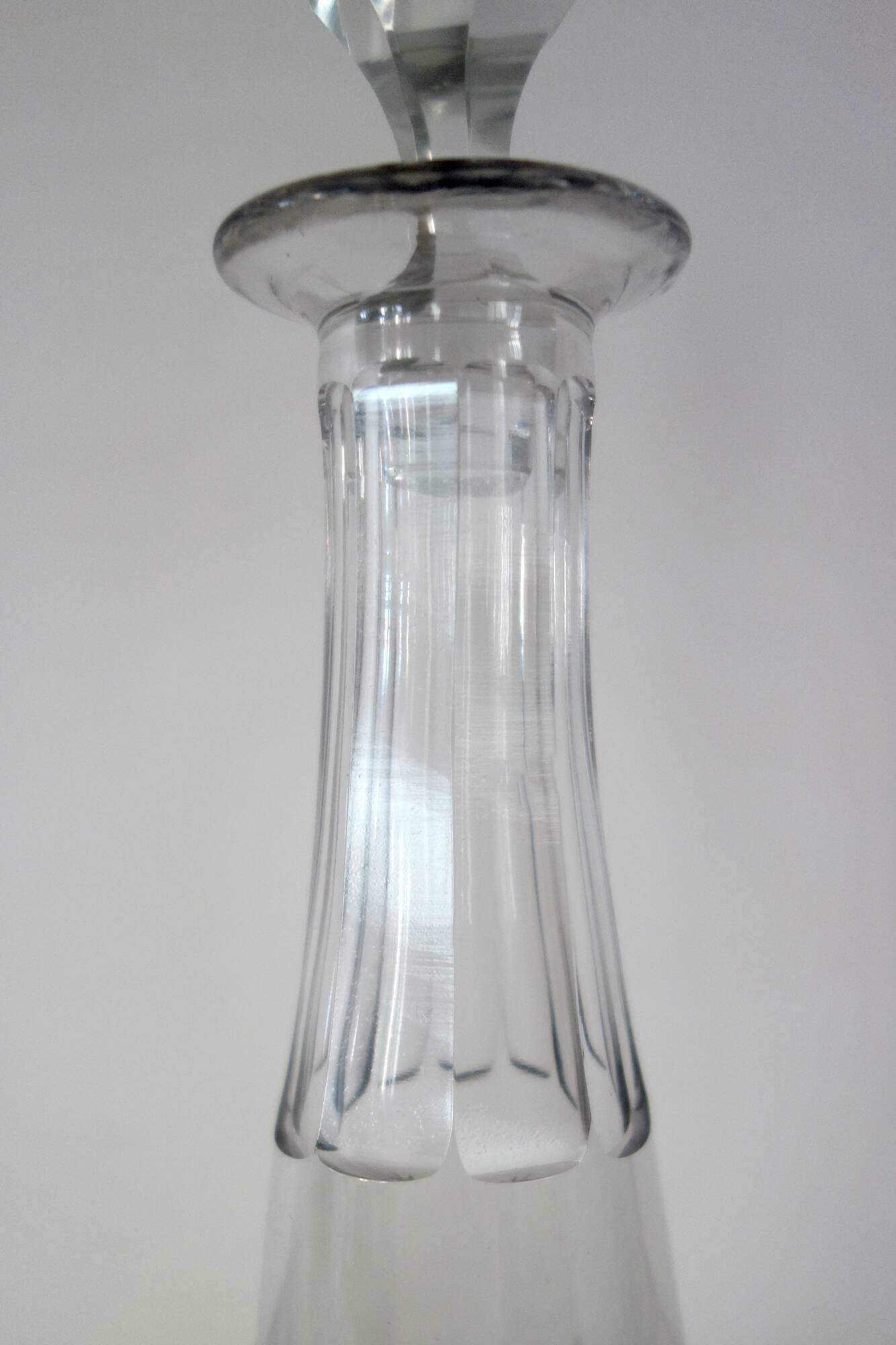 Old Saint Louis crystal decanter, Massenet model n°10