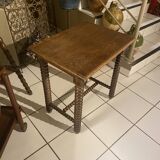 Table d'appoint en bois sculpté