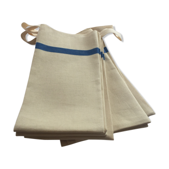 Set of towels in linen