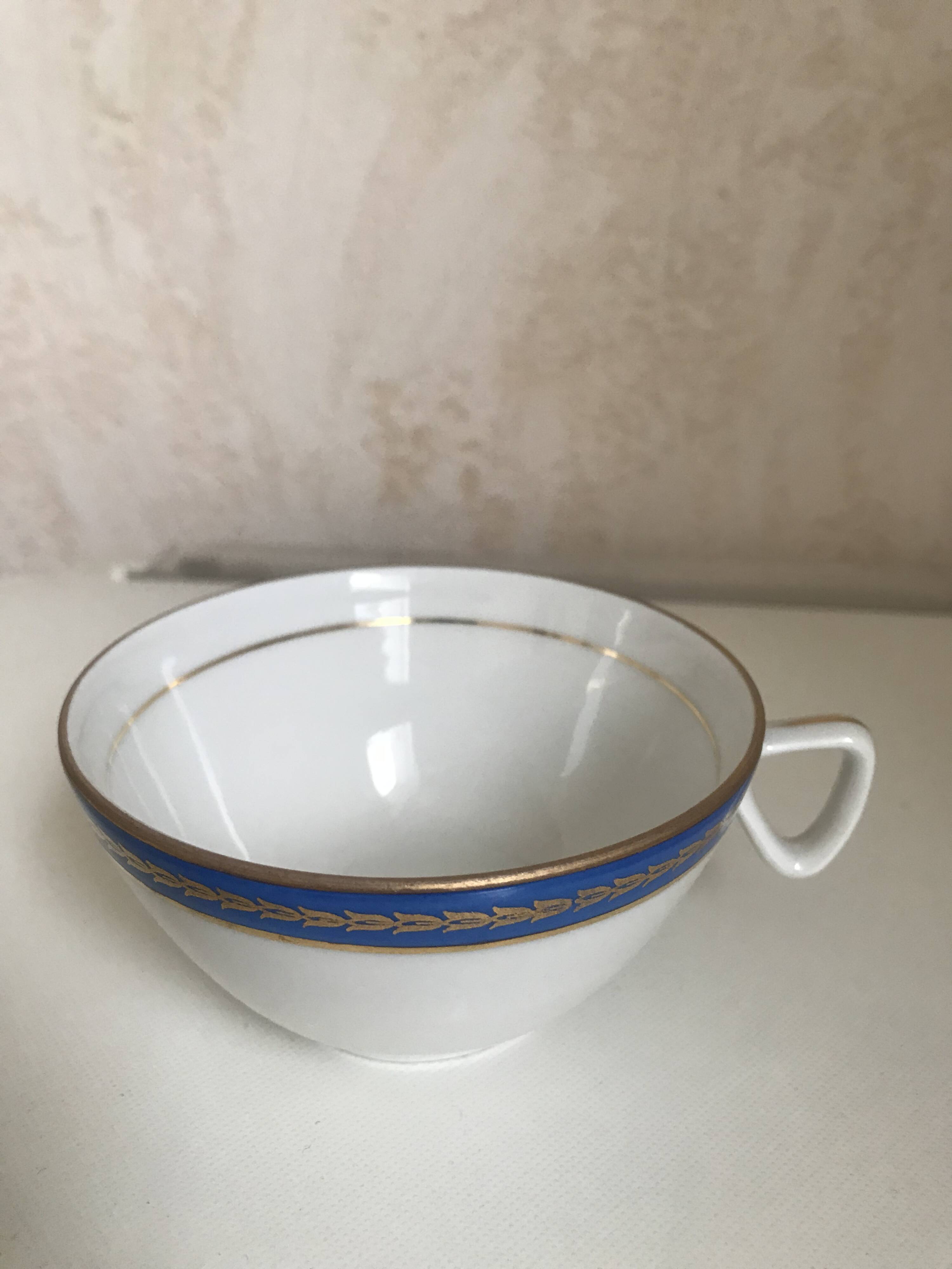 Porcelain cup