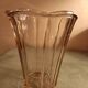Vase "fleur" en verre rose