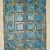 Porte bleue ancienne en bois
