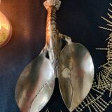 Integral brass lobster