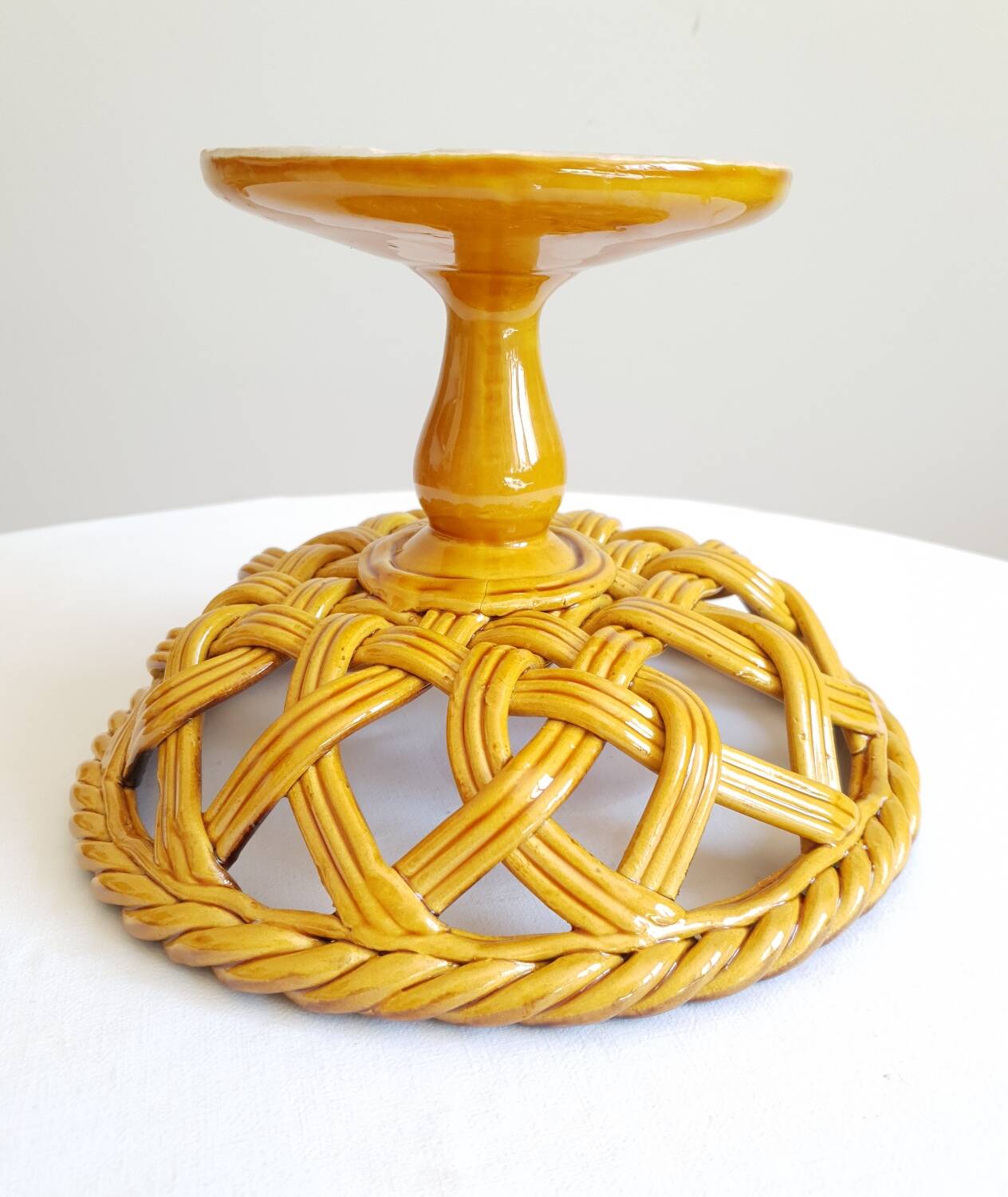 Braided bowl on ceramic base