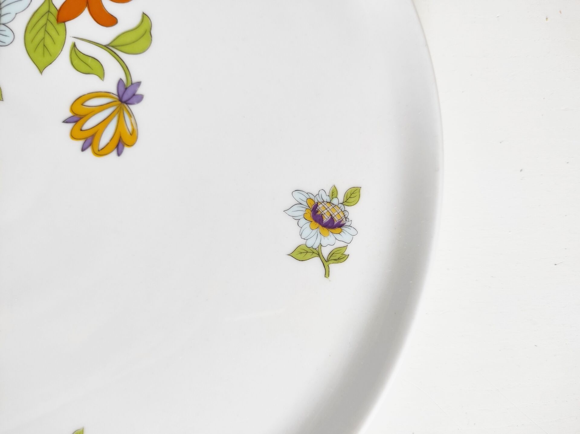 Plat bavaria Saint Amand fleurs imprimées