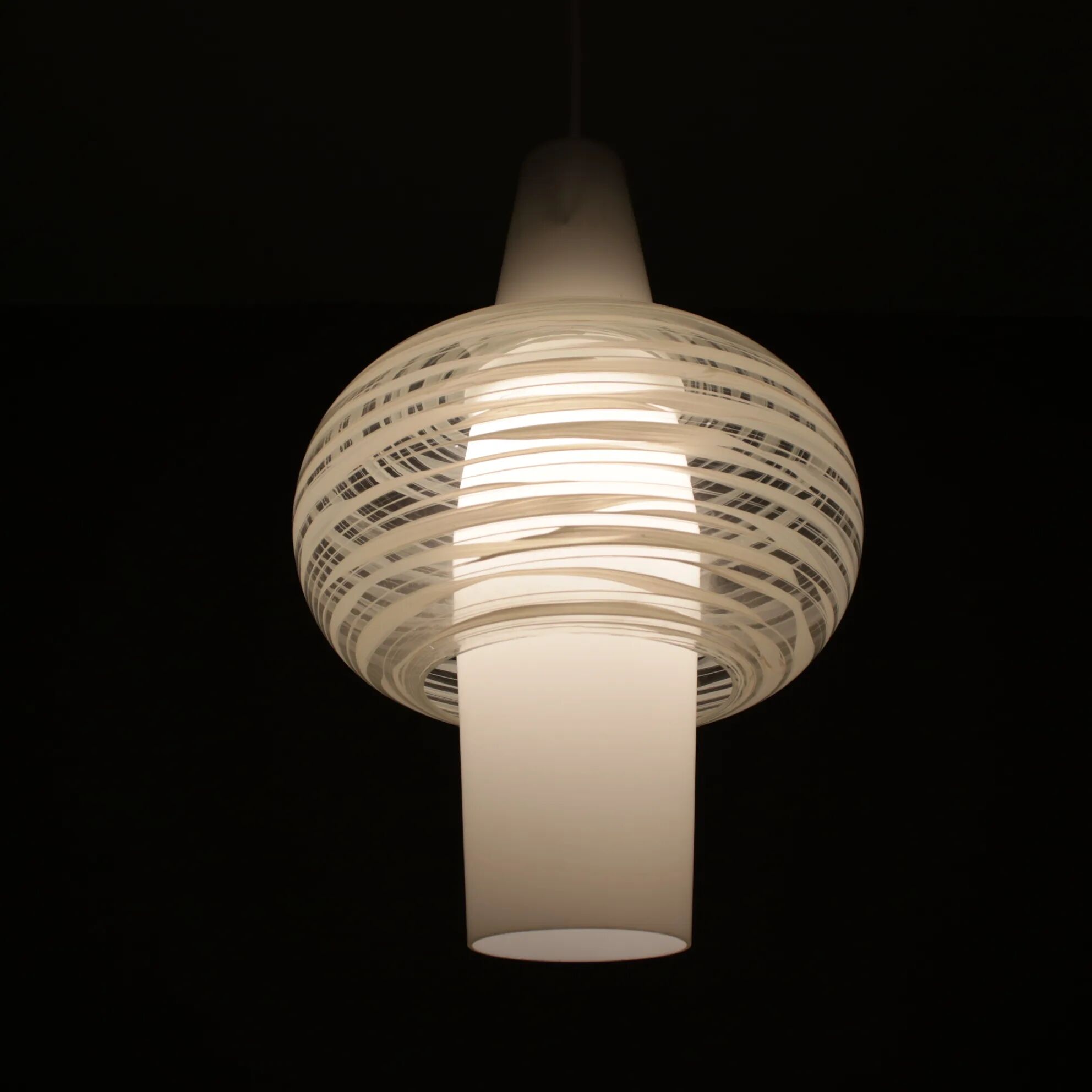Suspension en verre des années 1950 par Louis Kalff pour Philips, Pays-Bas