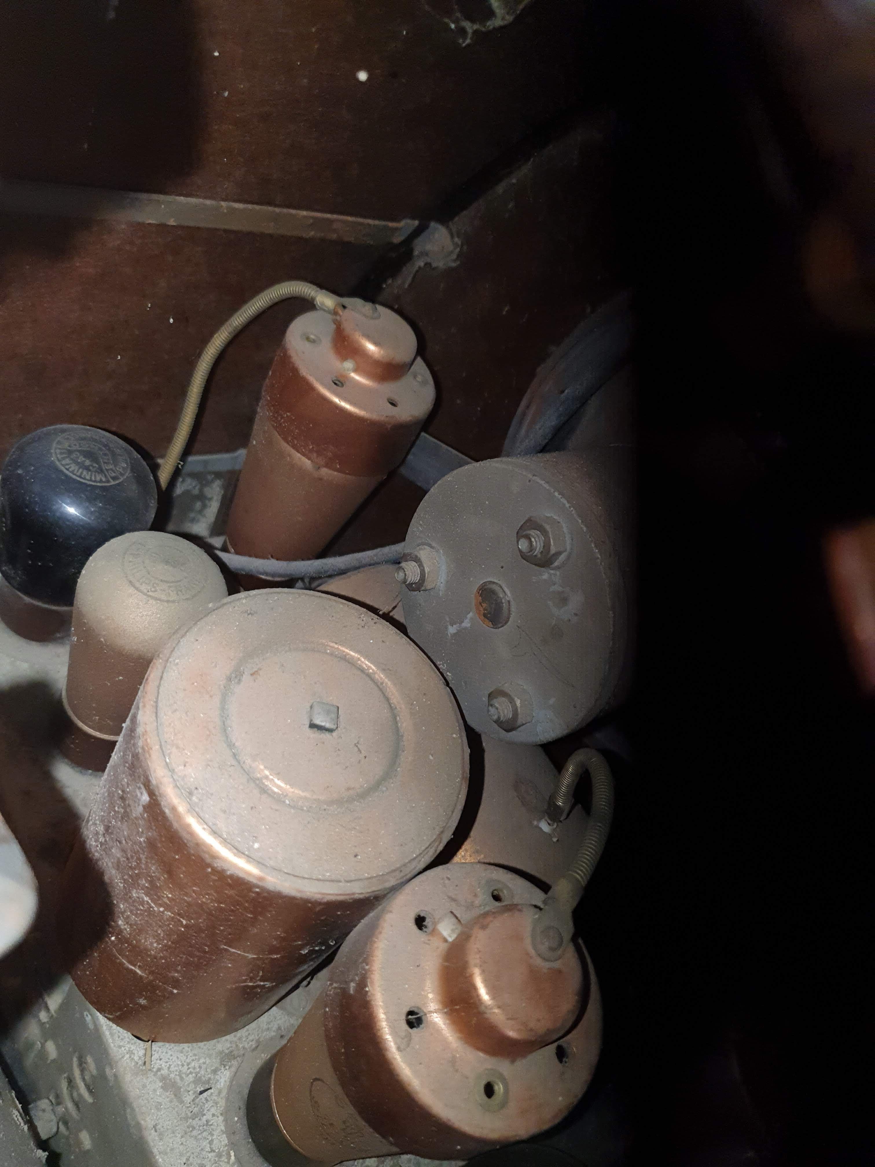 Radio TSF Philips 834 A in Bakelite