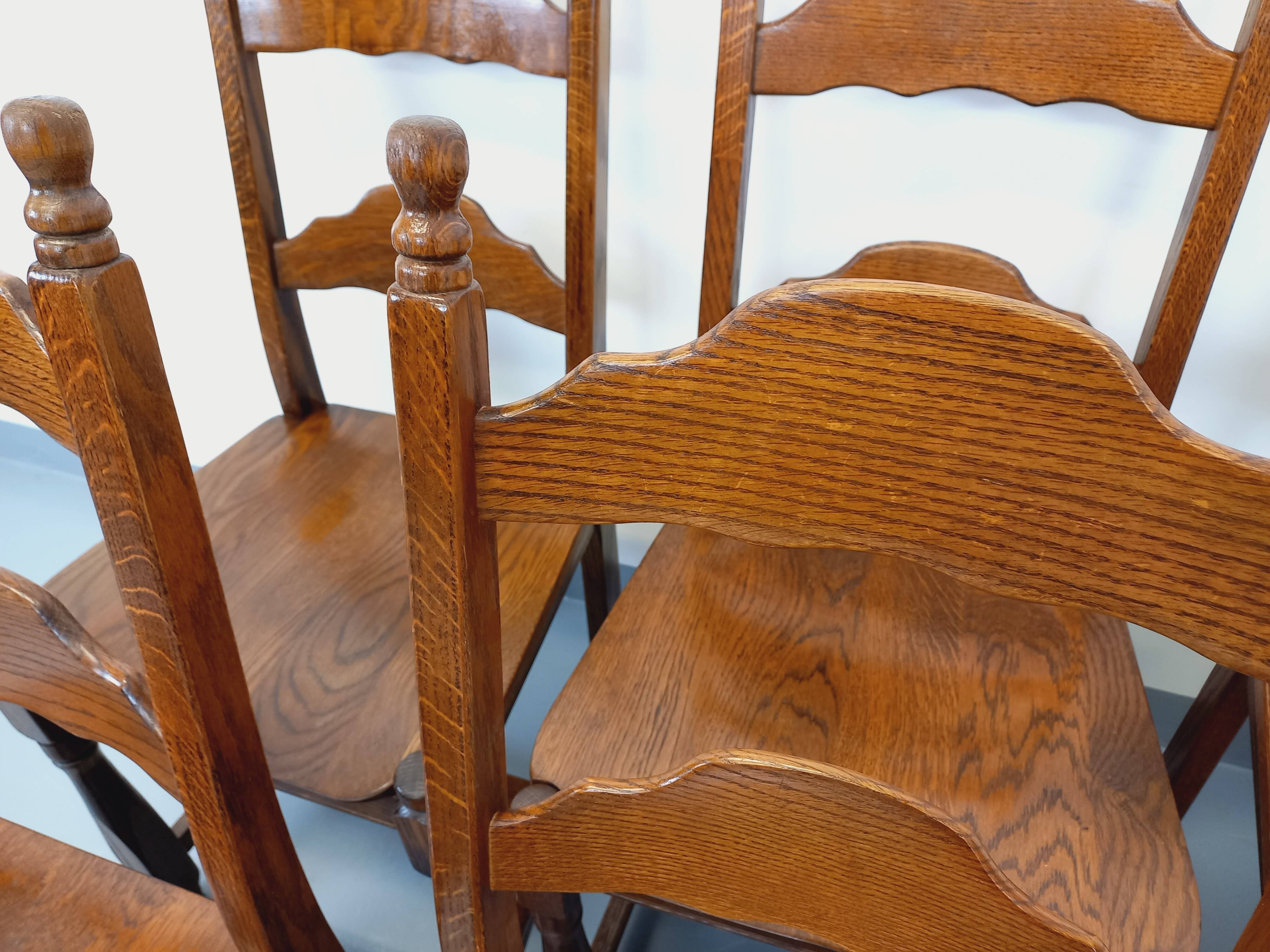 Set of 6 vintage brutalist chairs in oak wood from the 60s
