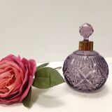 Flacon de parfum en cristal taillé à la main et laiton, couleur lilas, Italie