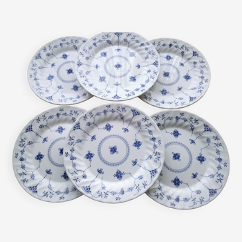 6 Queens English porcelain dinner plates