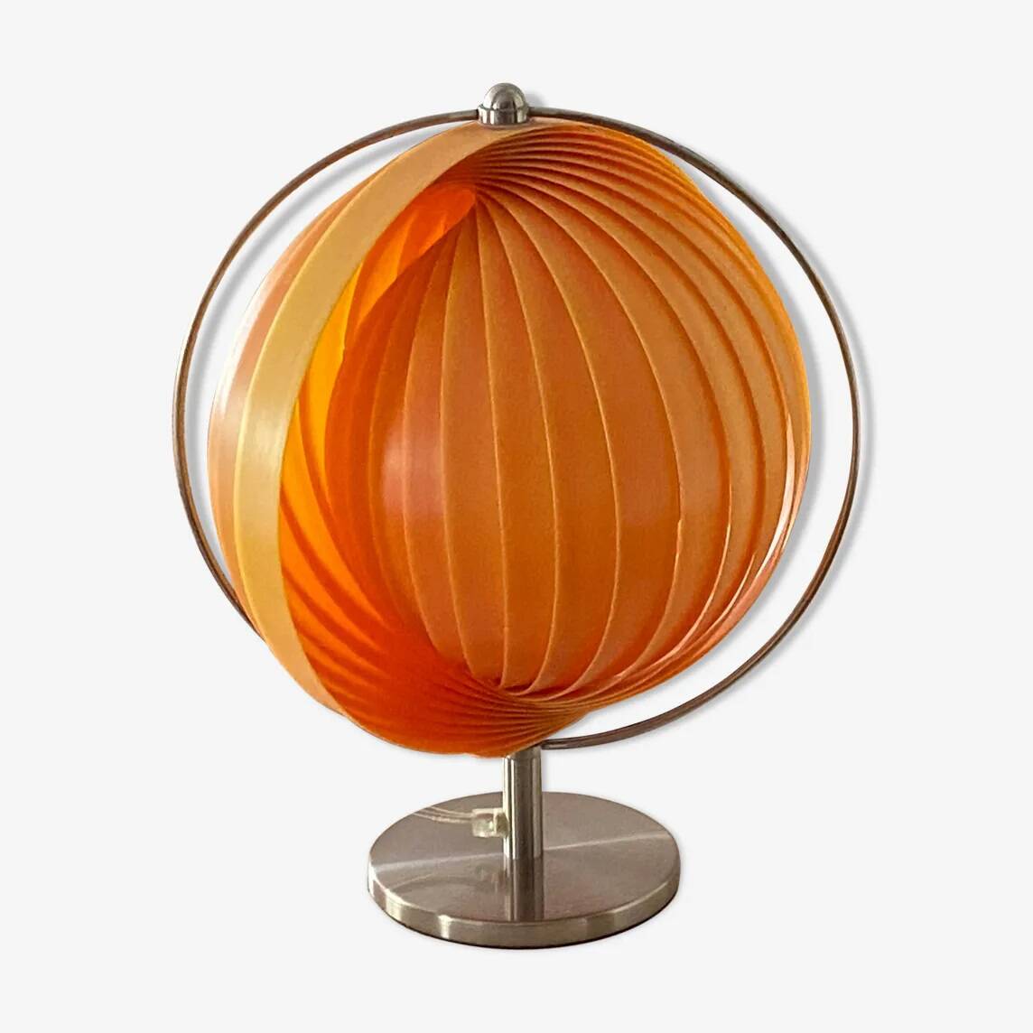 MOON lamp by KARE. Reissue from 1980.