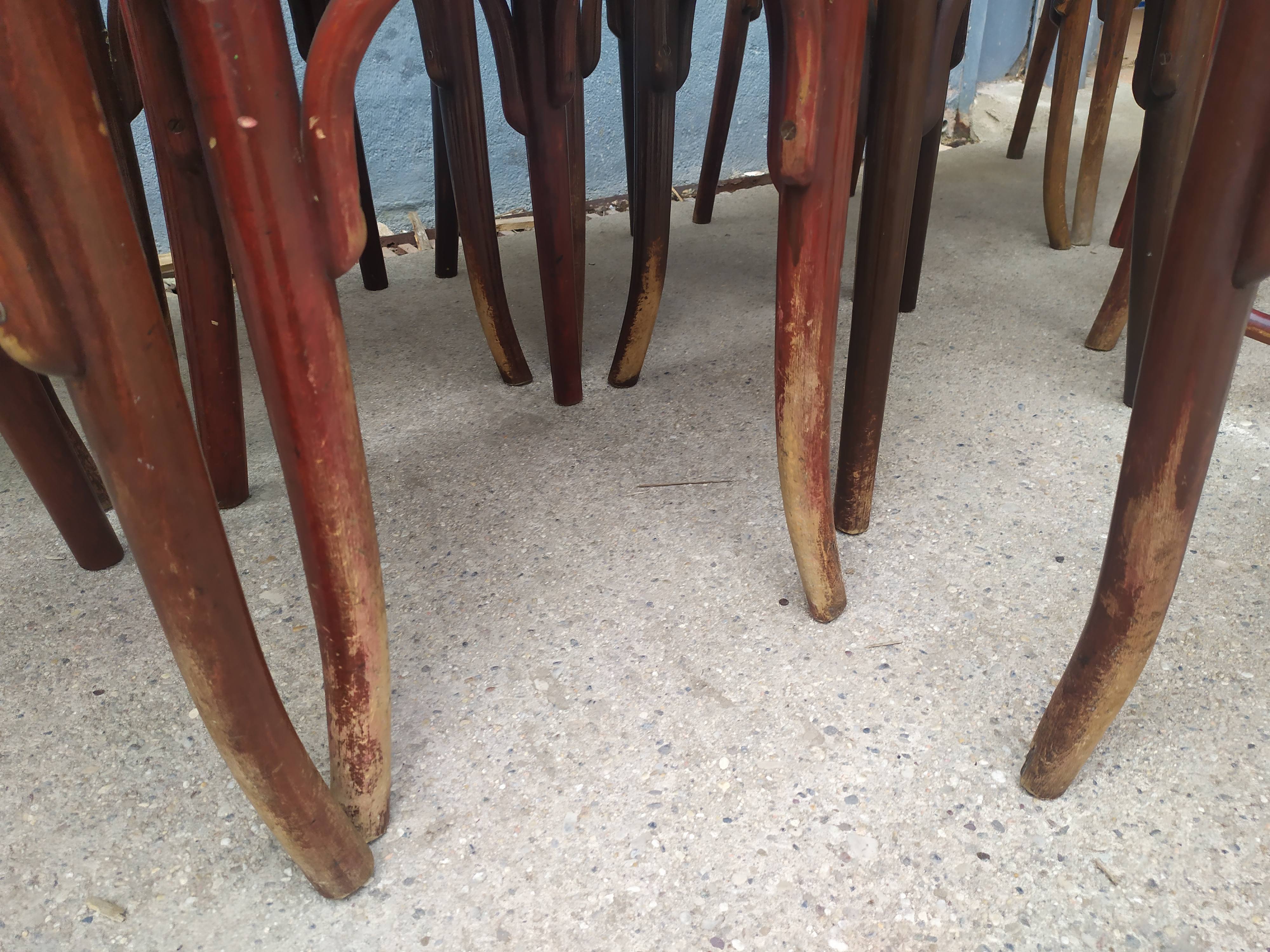 Lot de 16 chaises bistrot