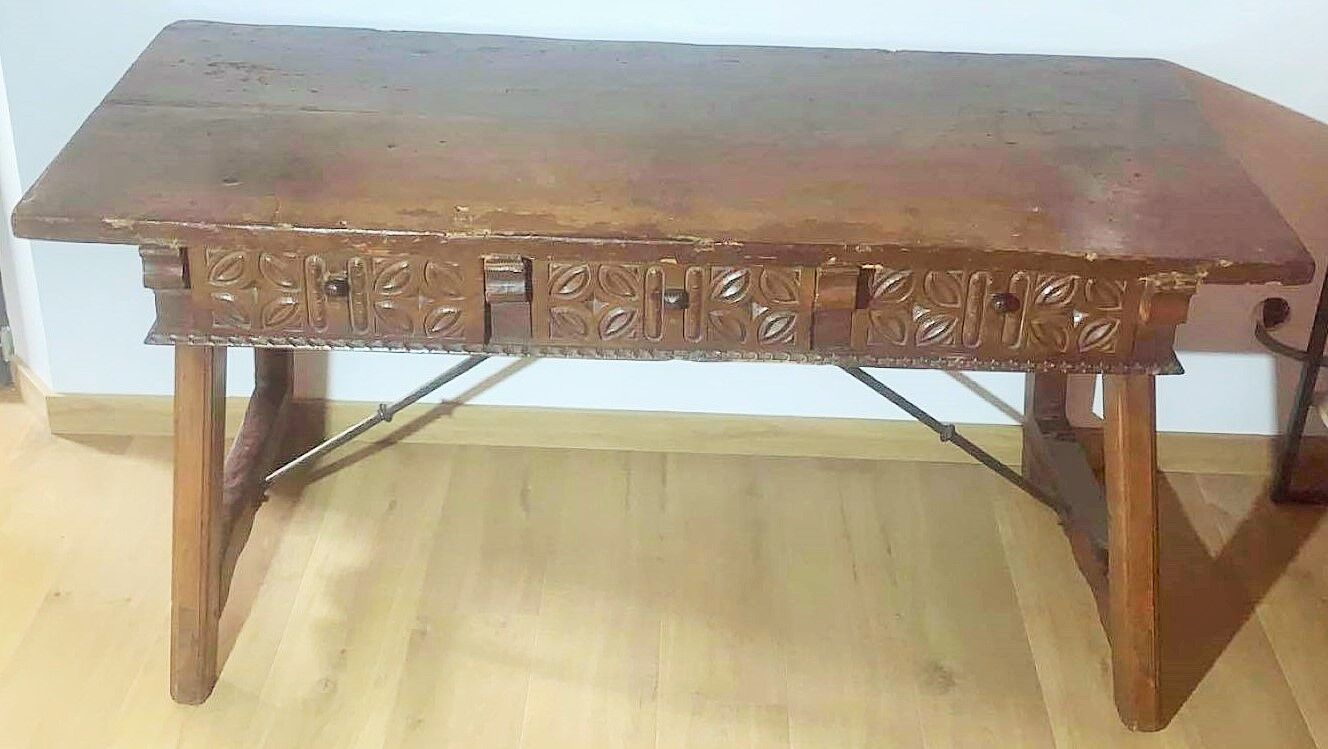 17th century Spanish writing table/desk