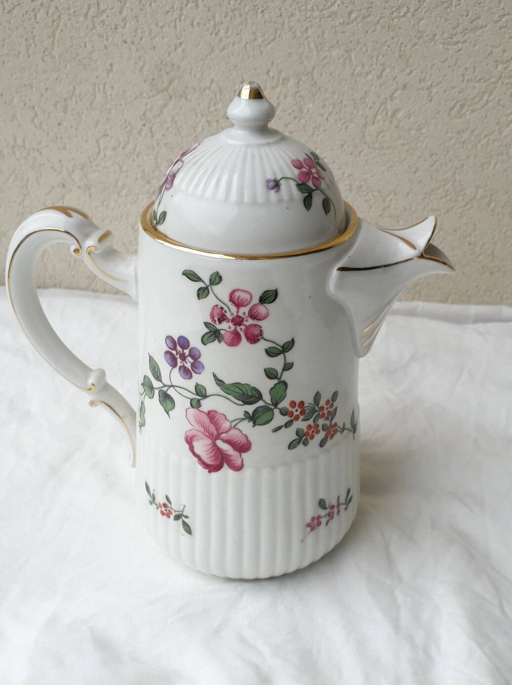 Porcelain coffee maker