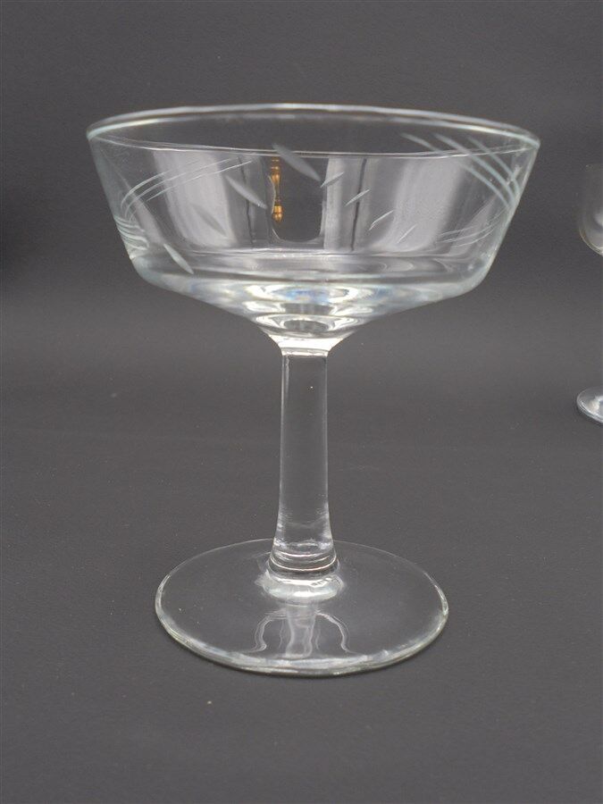 Lot 6 cups champagne mismatched