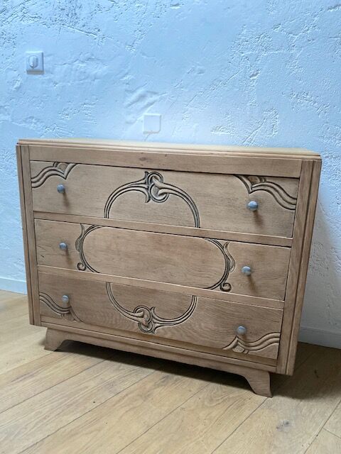 Art Deco style chest of drawers