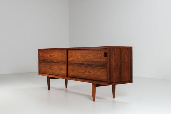 Buffet Niels Otto Moller en palissandre J.L. Mollers Danemark 1960