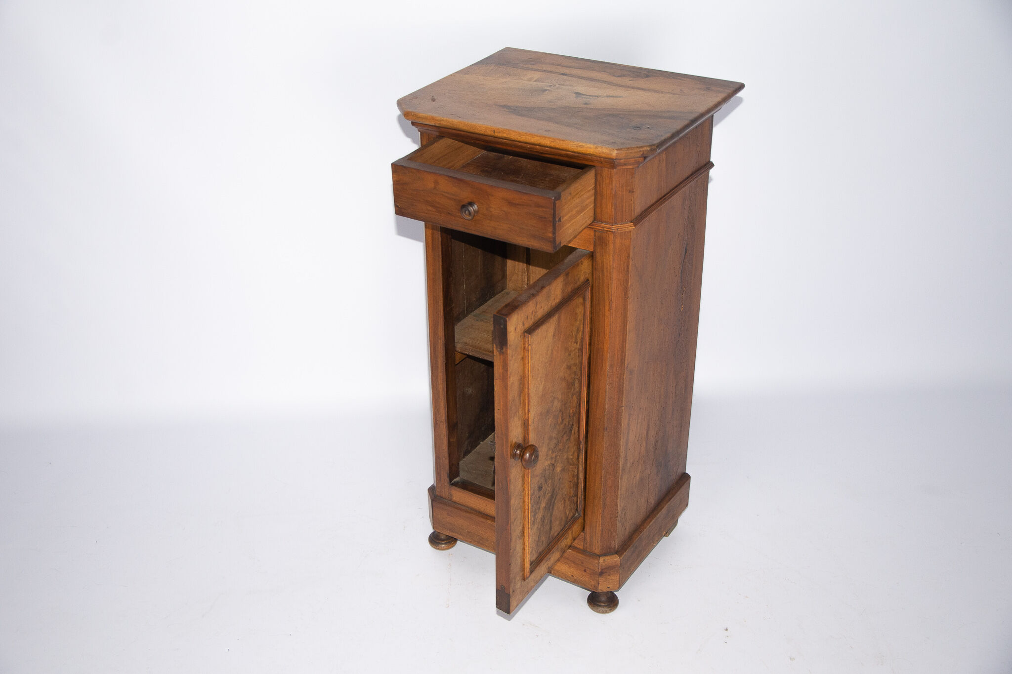 Meuble en bois Louis Philippe