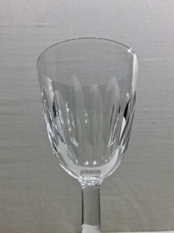 Baccarat – 12 verres à vin rouge En Cristal De Baccarat Modèle Casino