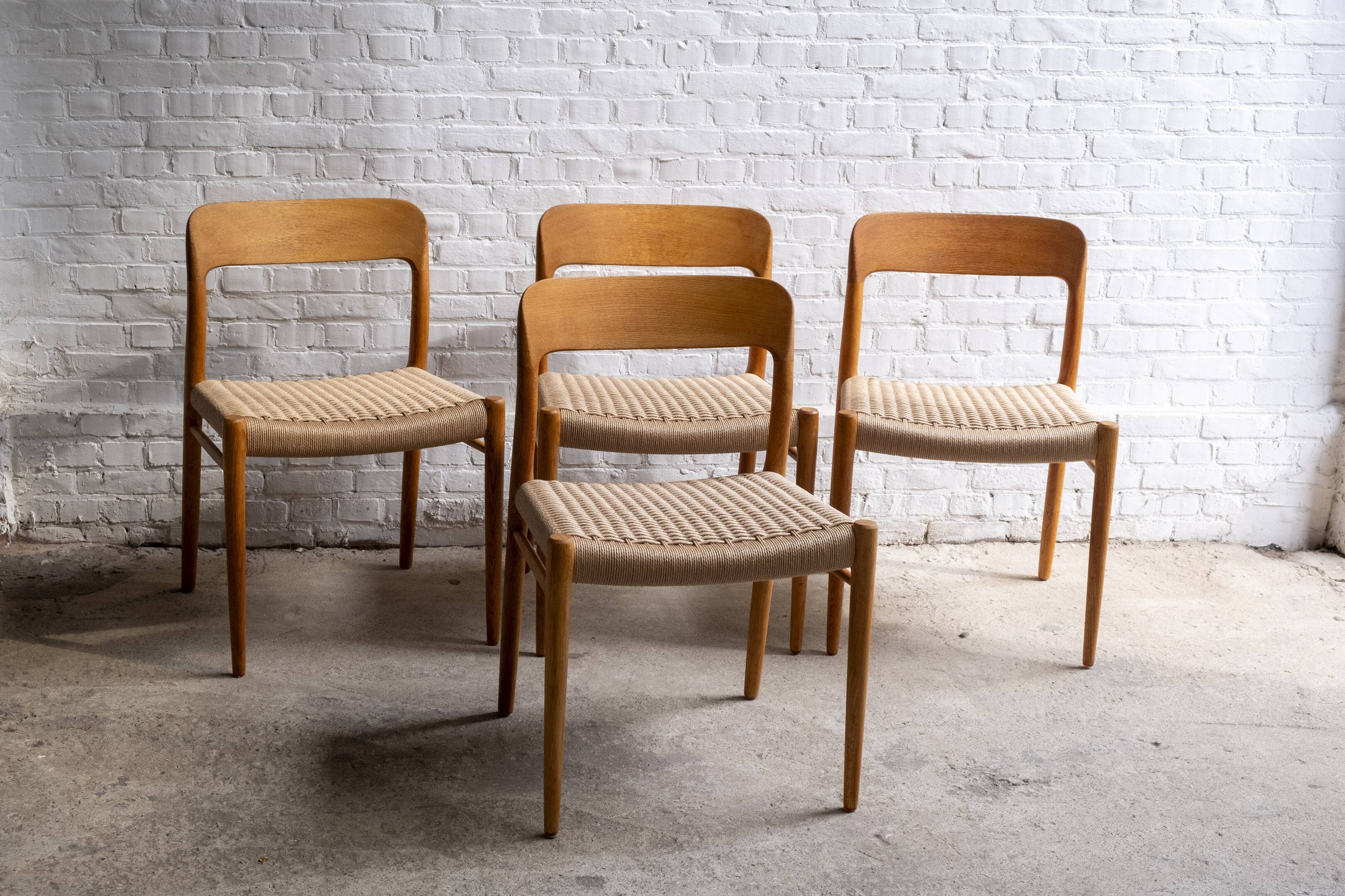 4x Niels Møller chair Model 75 in Oak, 1960s Denmark