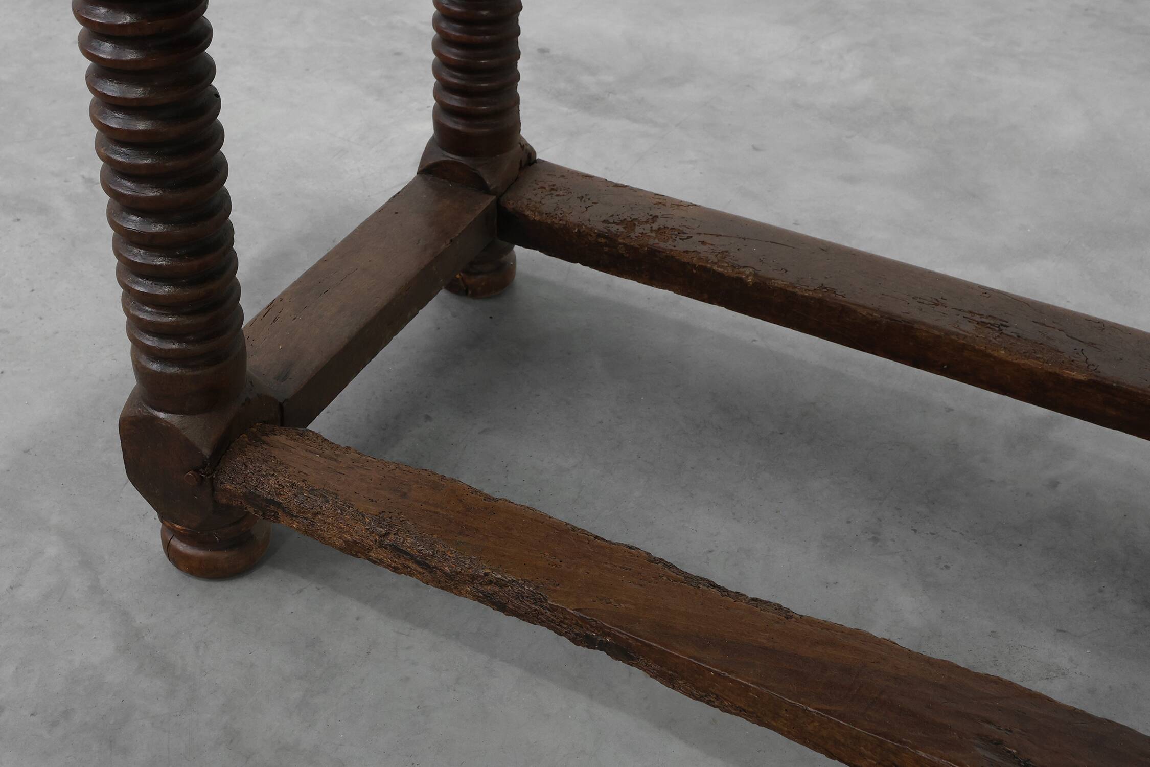 Spanish Oak Side Table or Console, 17th Century