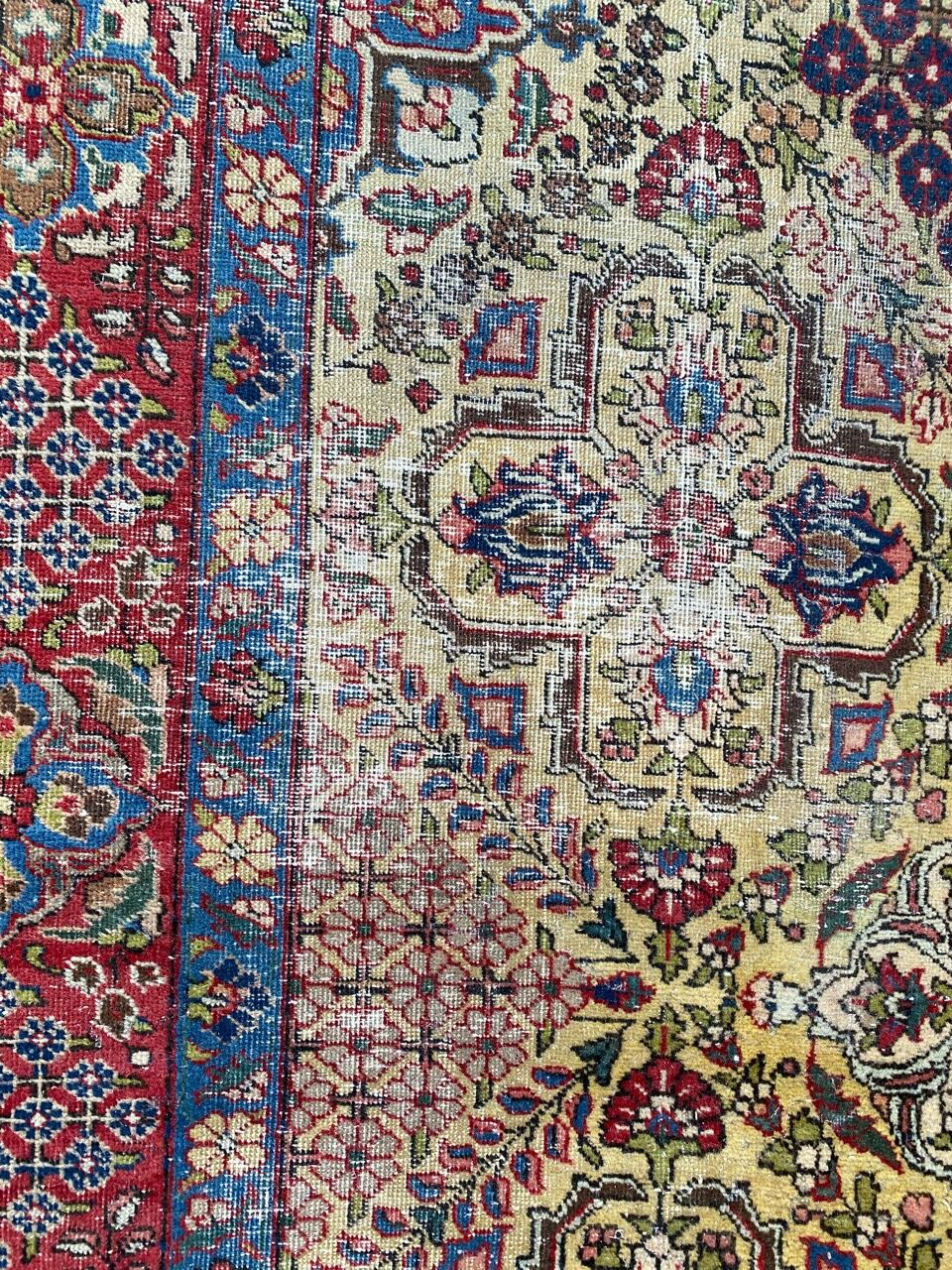 Large ancient Persian carpet Tabriz 240x320 cm