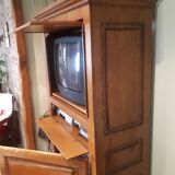 Man standing - TV stand