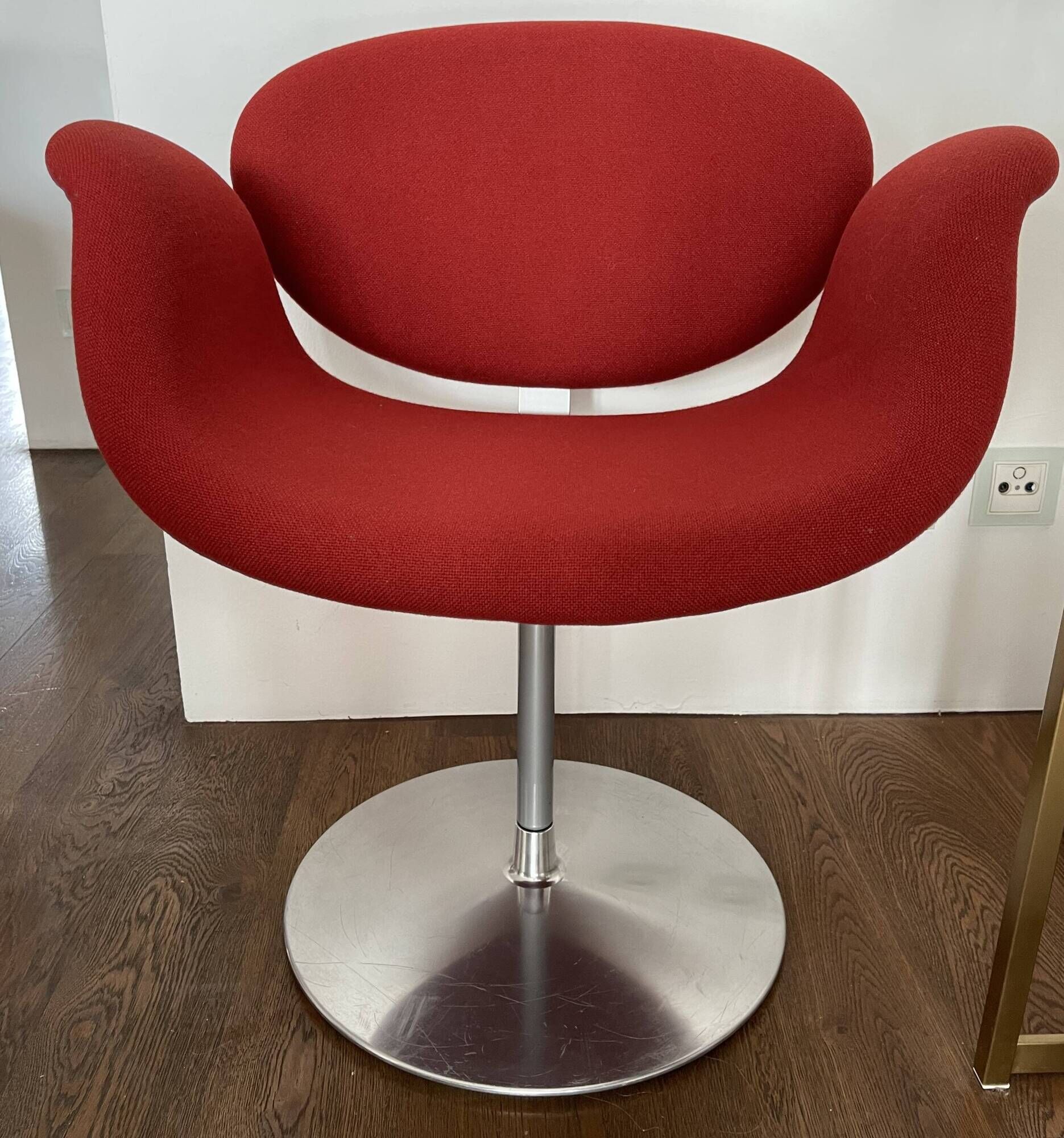 Little Tulip Swivel Armchair by Pierre Paulin for ARTIFORT