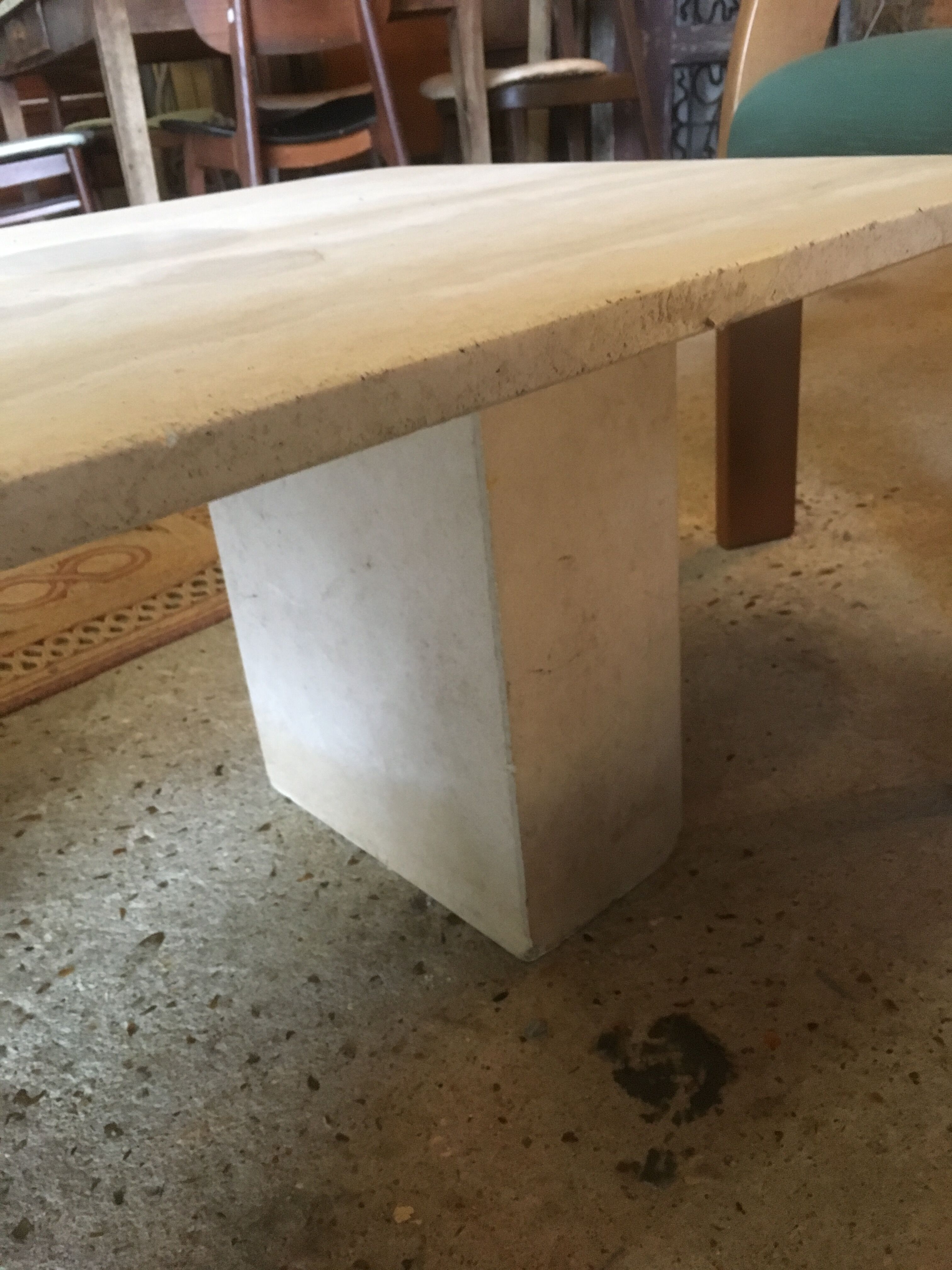 Table basse en travertin