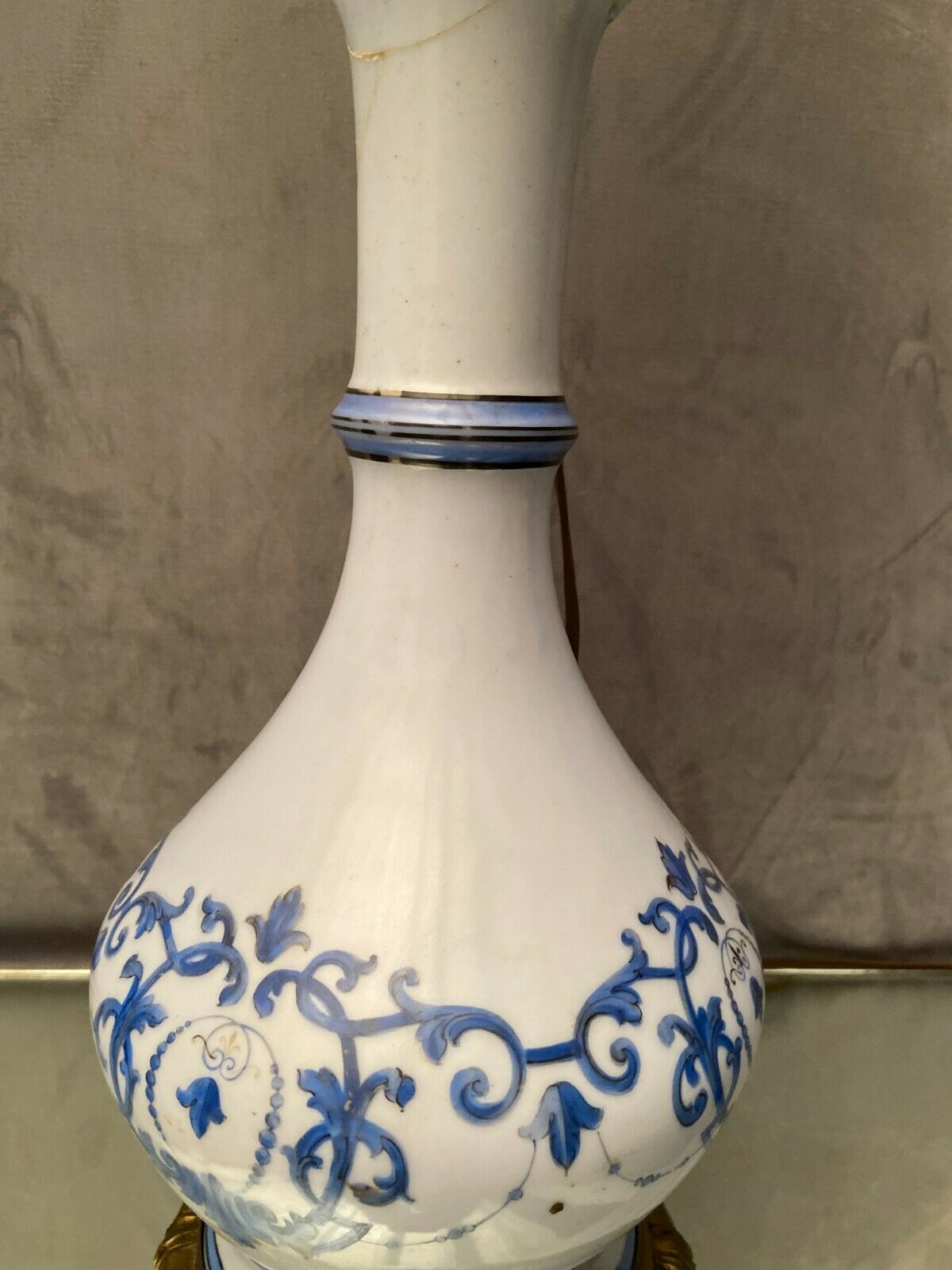 Old Paris porcelain lamp on nineteenth century bronze frame