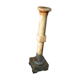 Column in onyx