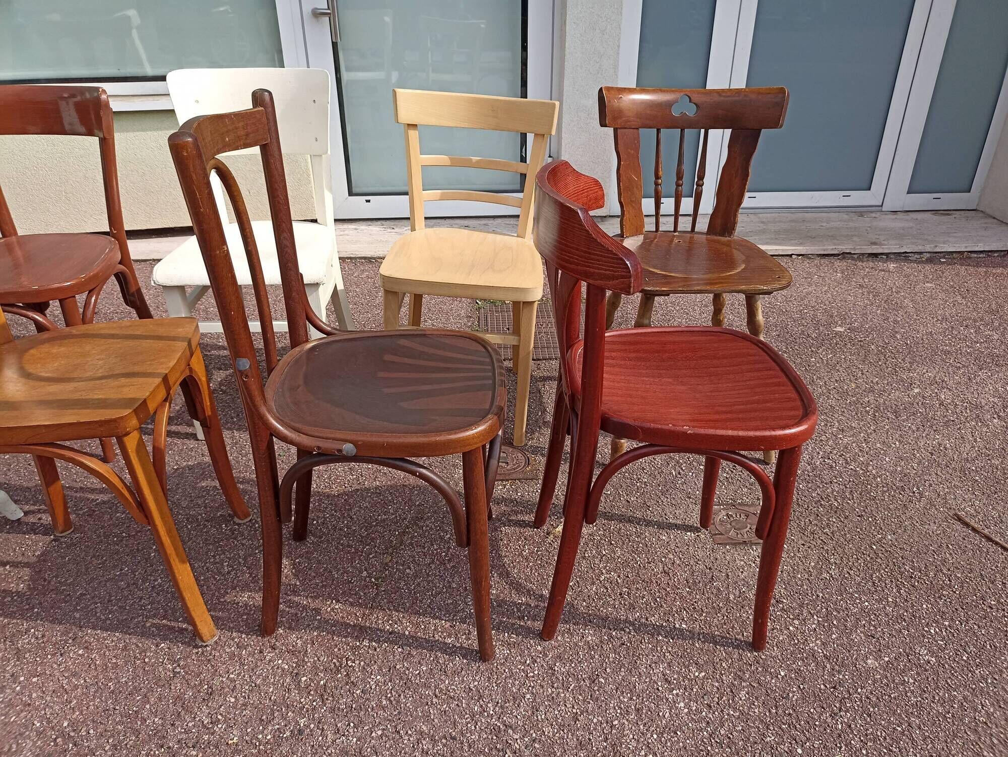 Set of 10 mismatched wooden bistro chairs - vintage
