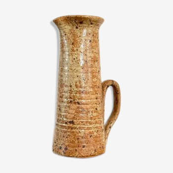 Pyrity sandstone pitcher