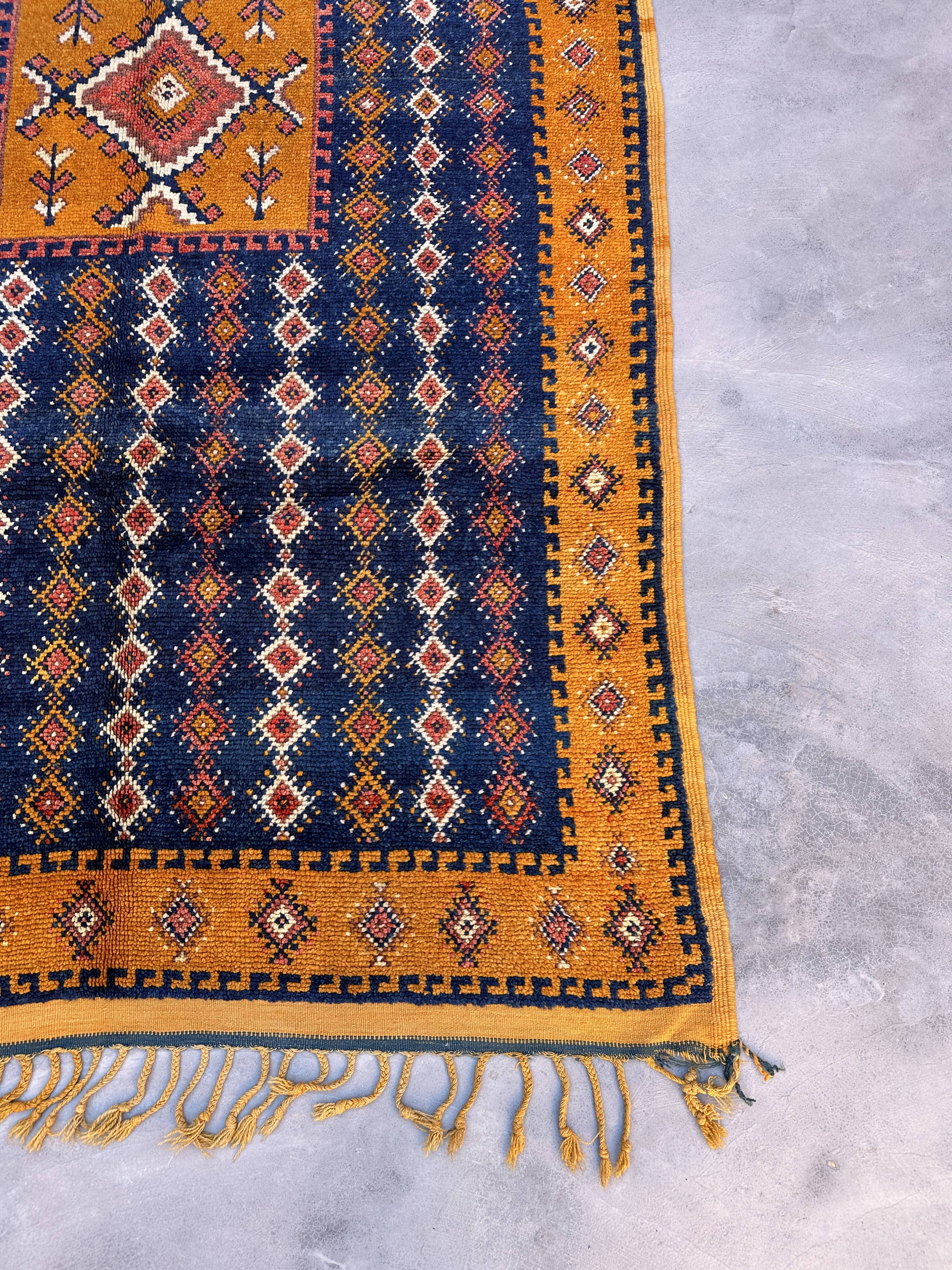 Colorful Taznakht Moroccan rug - 259 x 144 cm