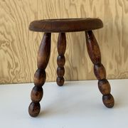 Tabouret tripode