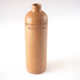 Bouteille ancienne en grès