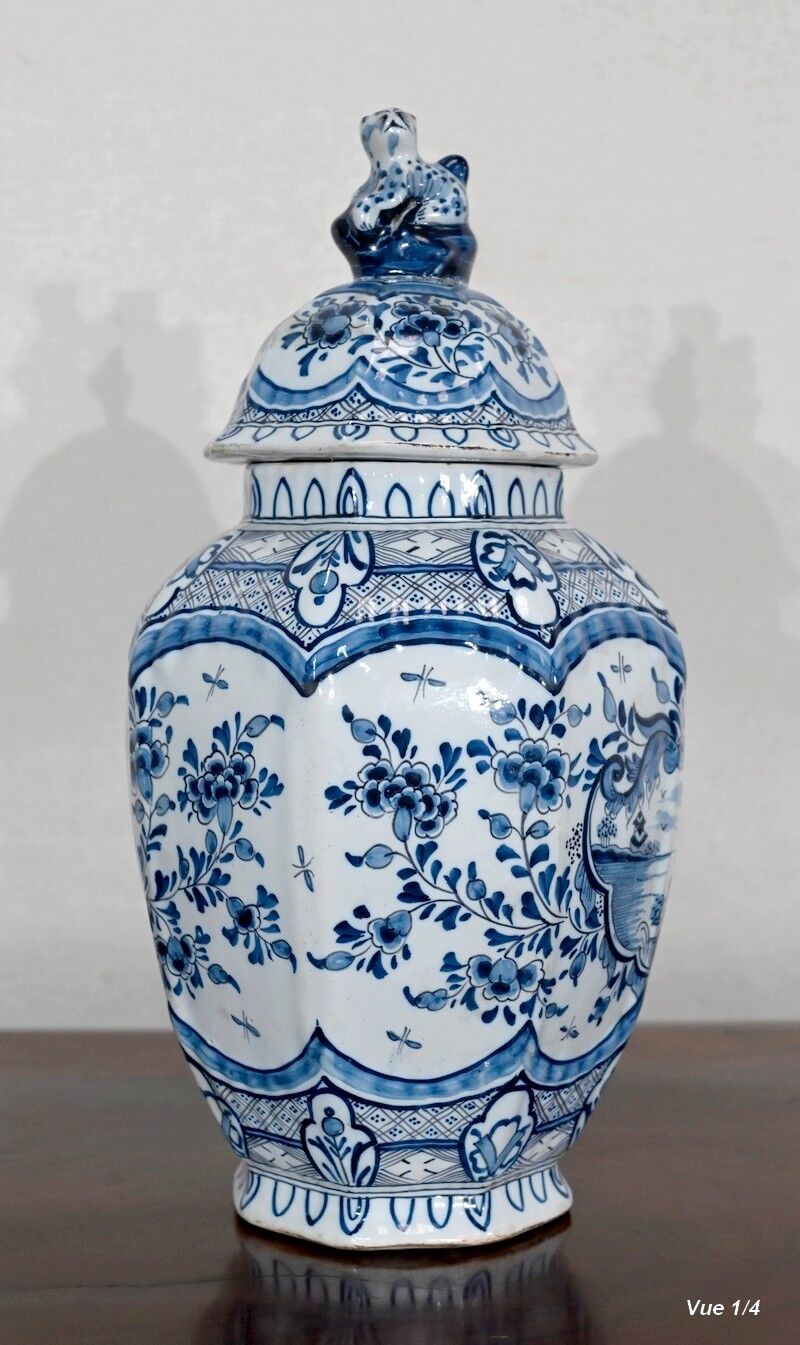 Delft earthenware vase - Early twentieth century
