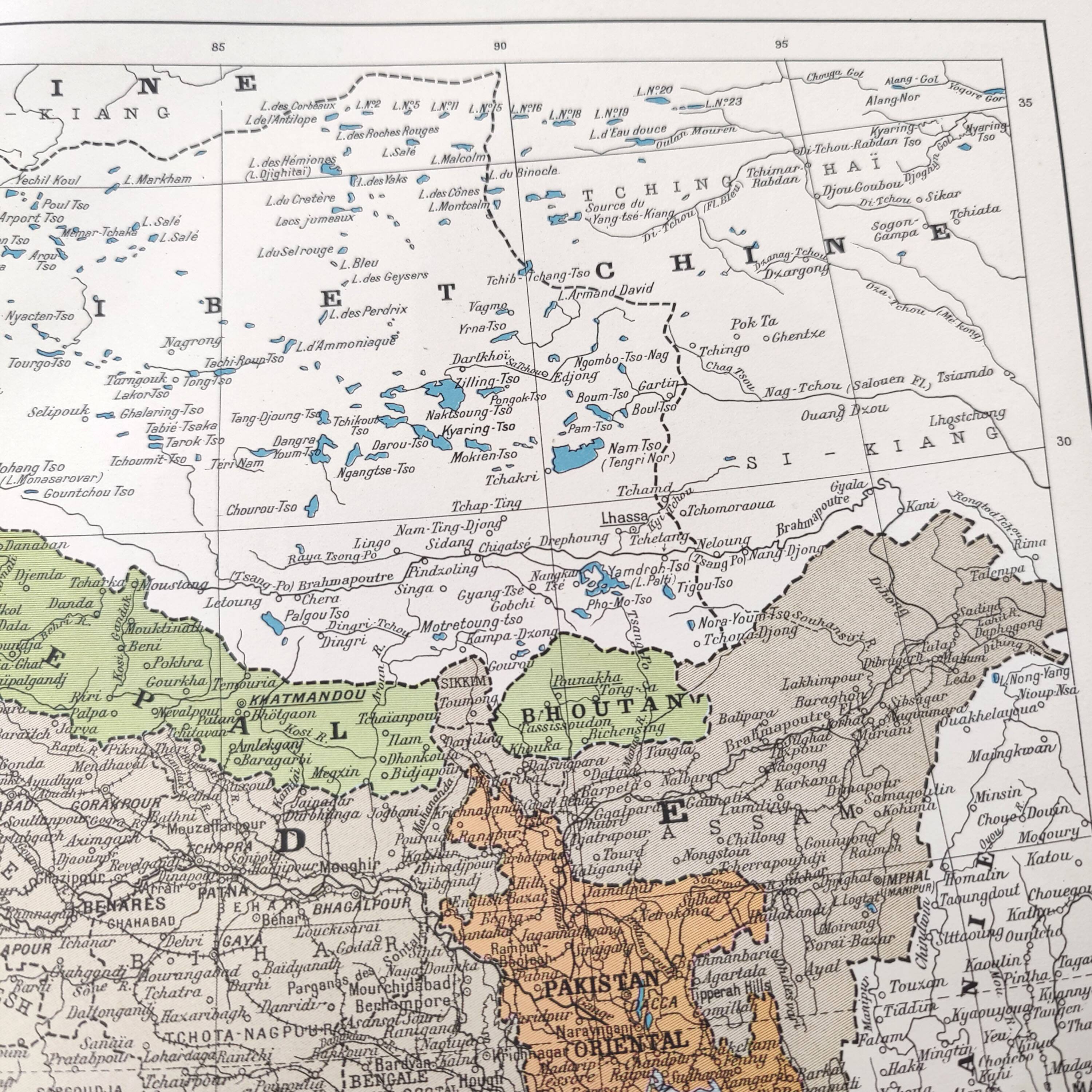 Vintage map of India 43x43cm from 1950