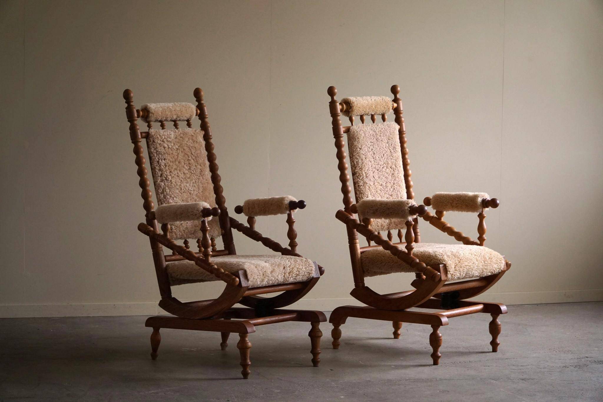 Pair of sculptural Danish modern rocking chairs in lambswool and oak, brutalist, 1950.