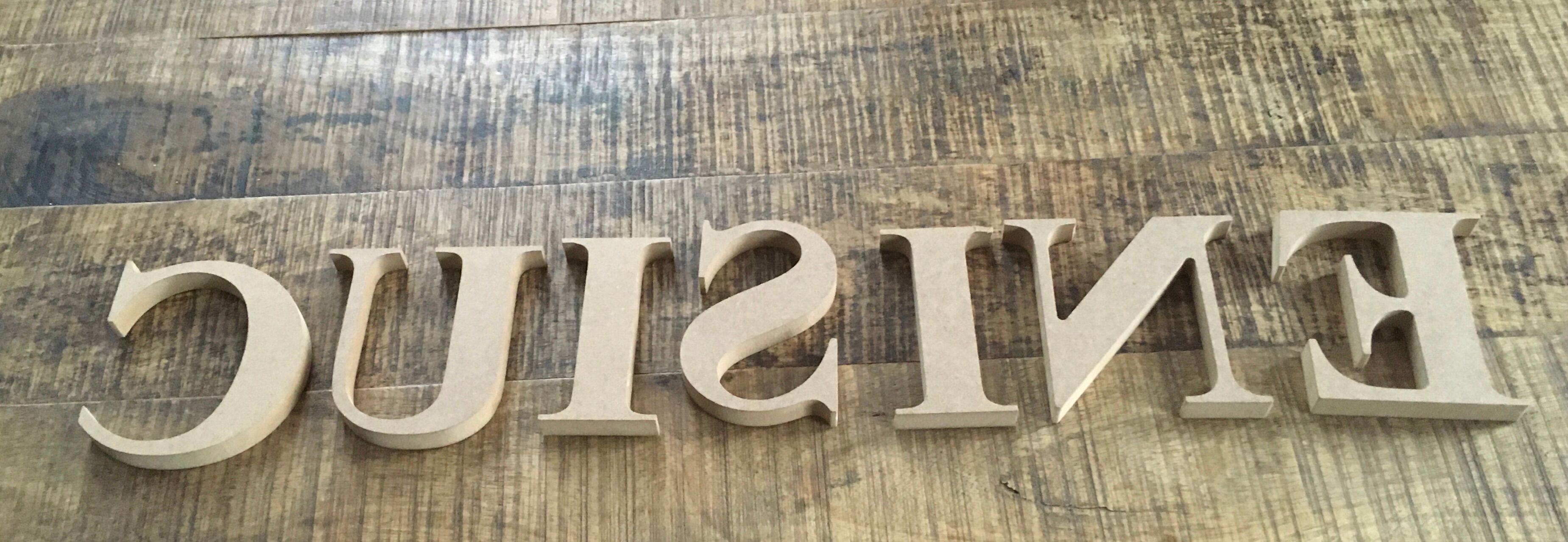 Cuisine letters, in wood