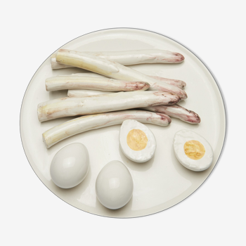 Wall plate with asparagus and hard-boiled eggs in relief, origin Italy