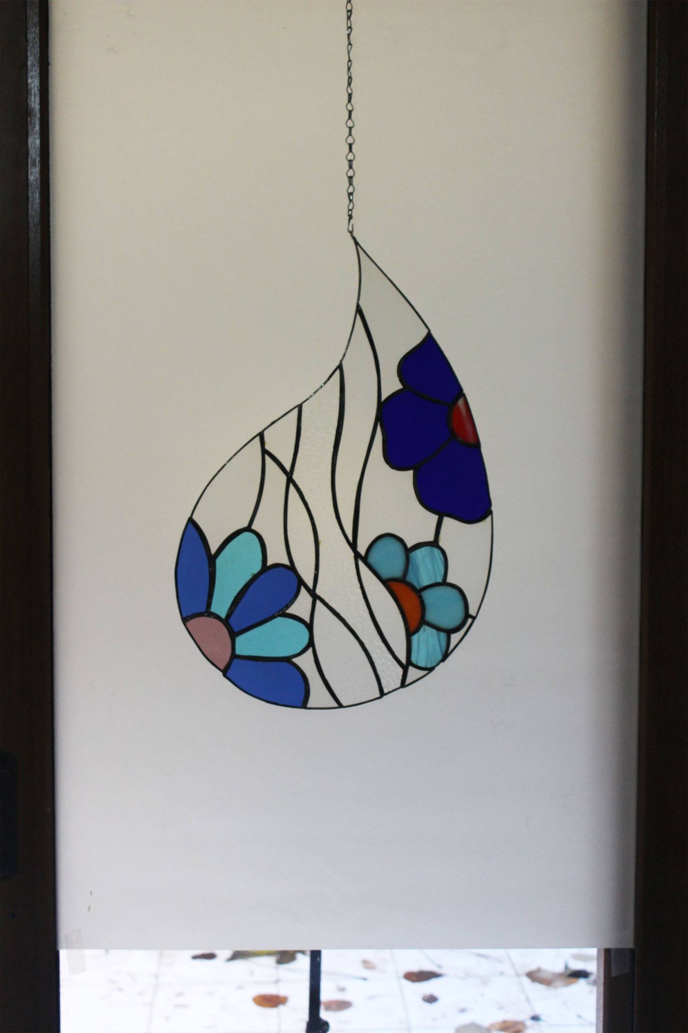 Vitrail décoratif “Goutte d’eau” – Verre coloré fait main, 40 × 40 cm