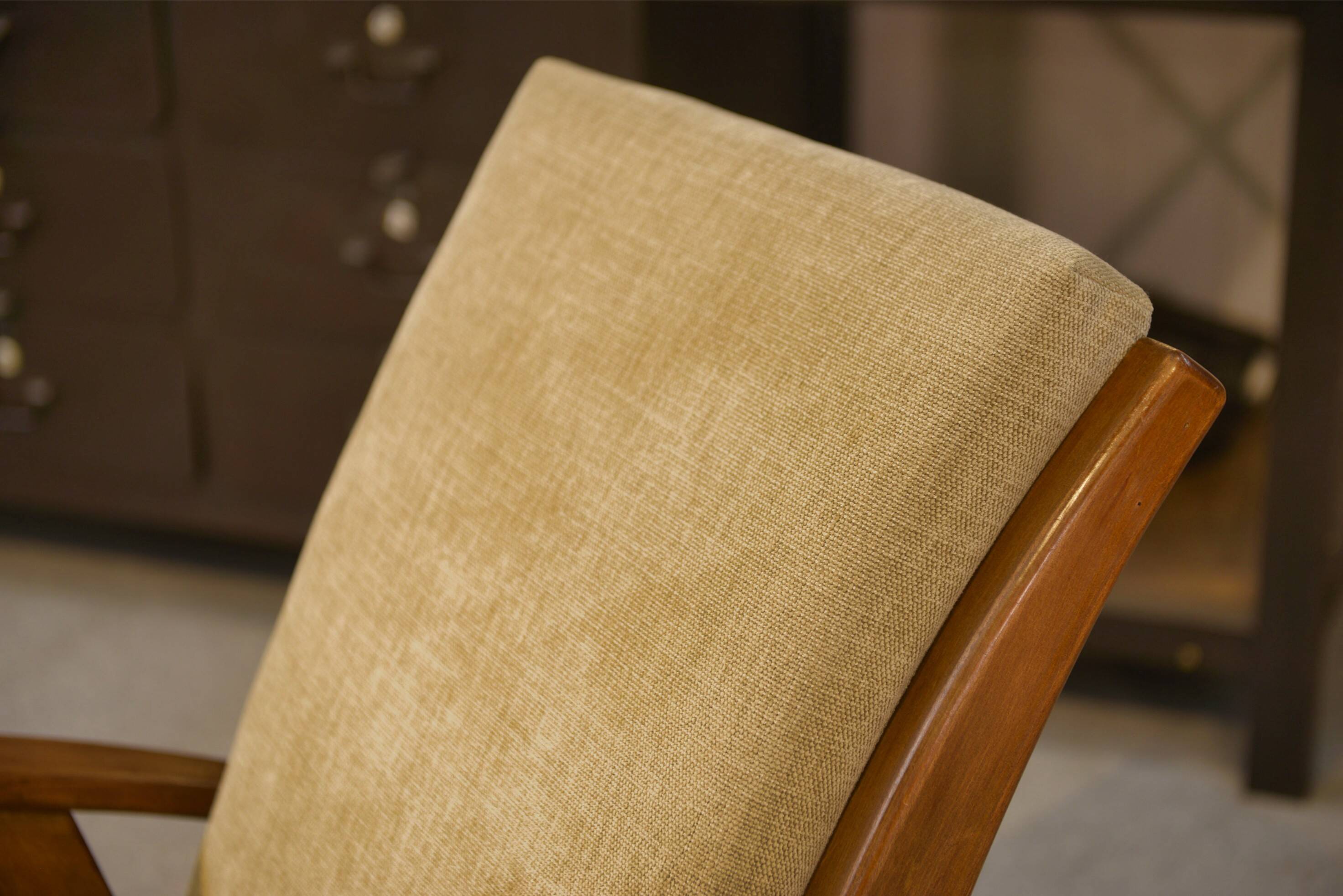 Fauteuil scandinave et deux ottomans 1960’s