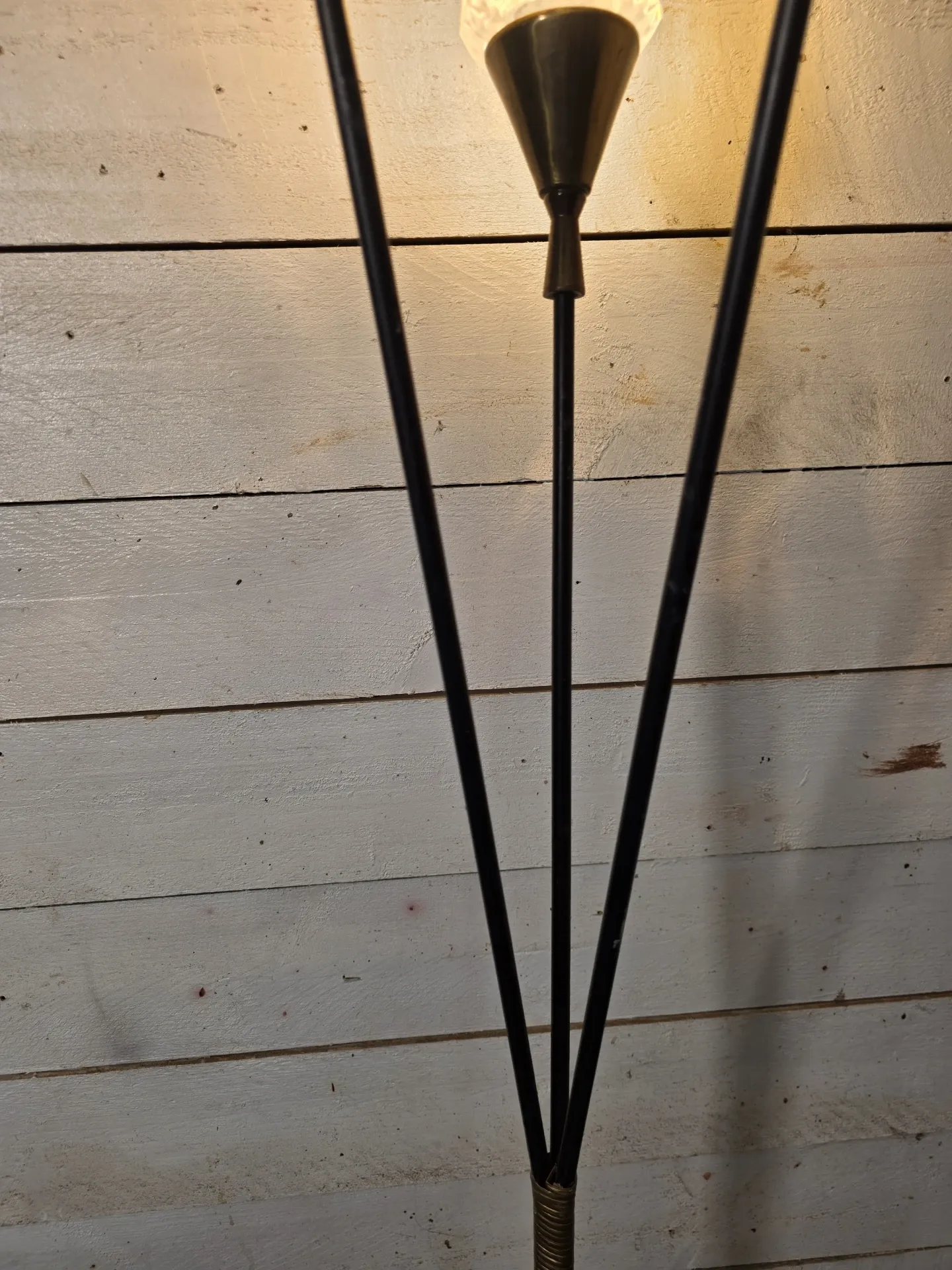 Vintage 3-light floor lamp from the 1960s.