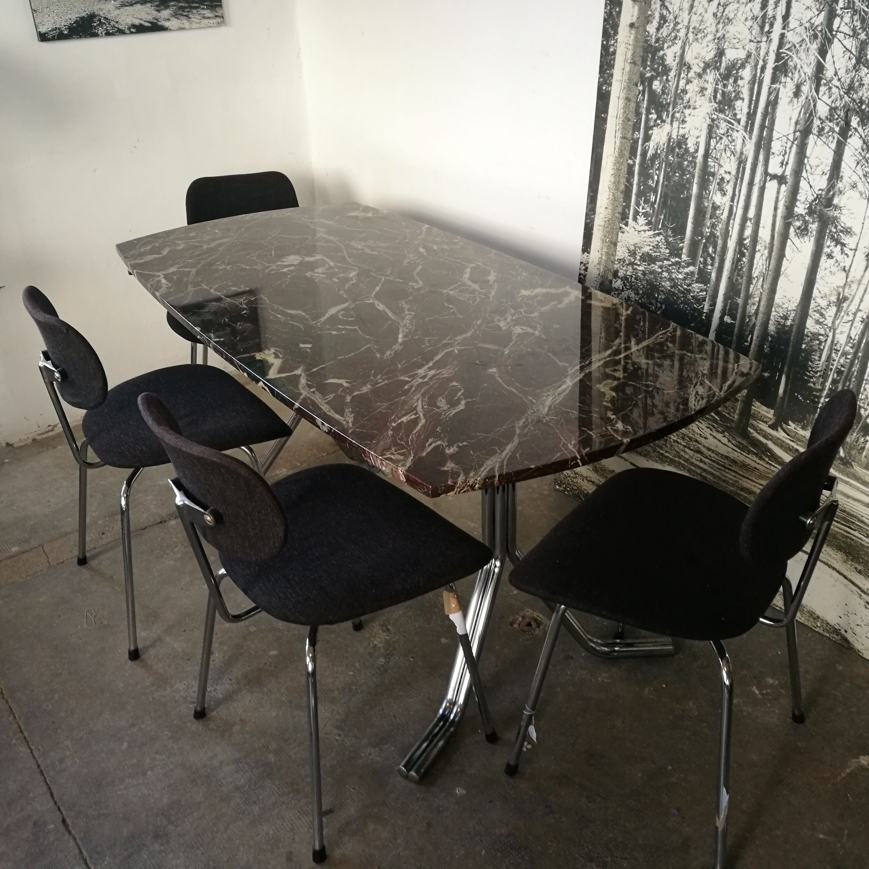 Table, chrome foot, red marble