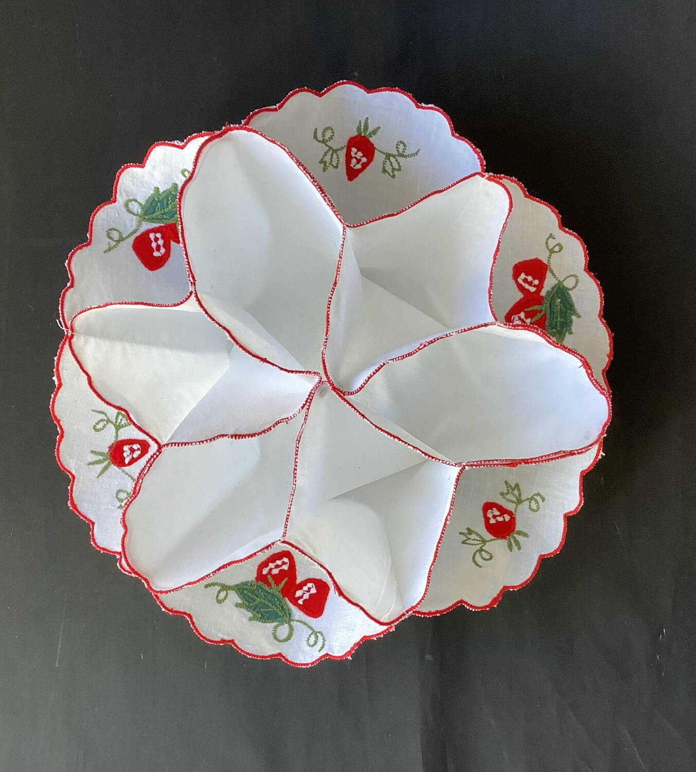 Honeycomb placemat - vintage