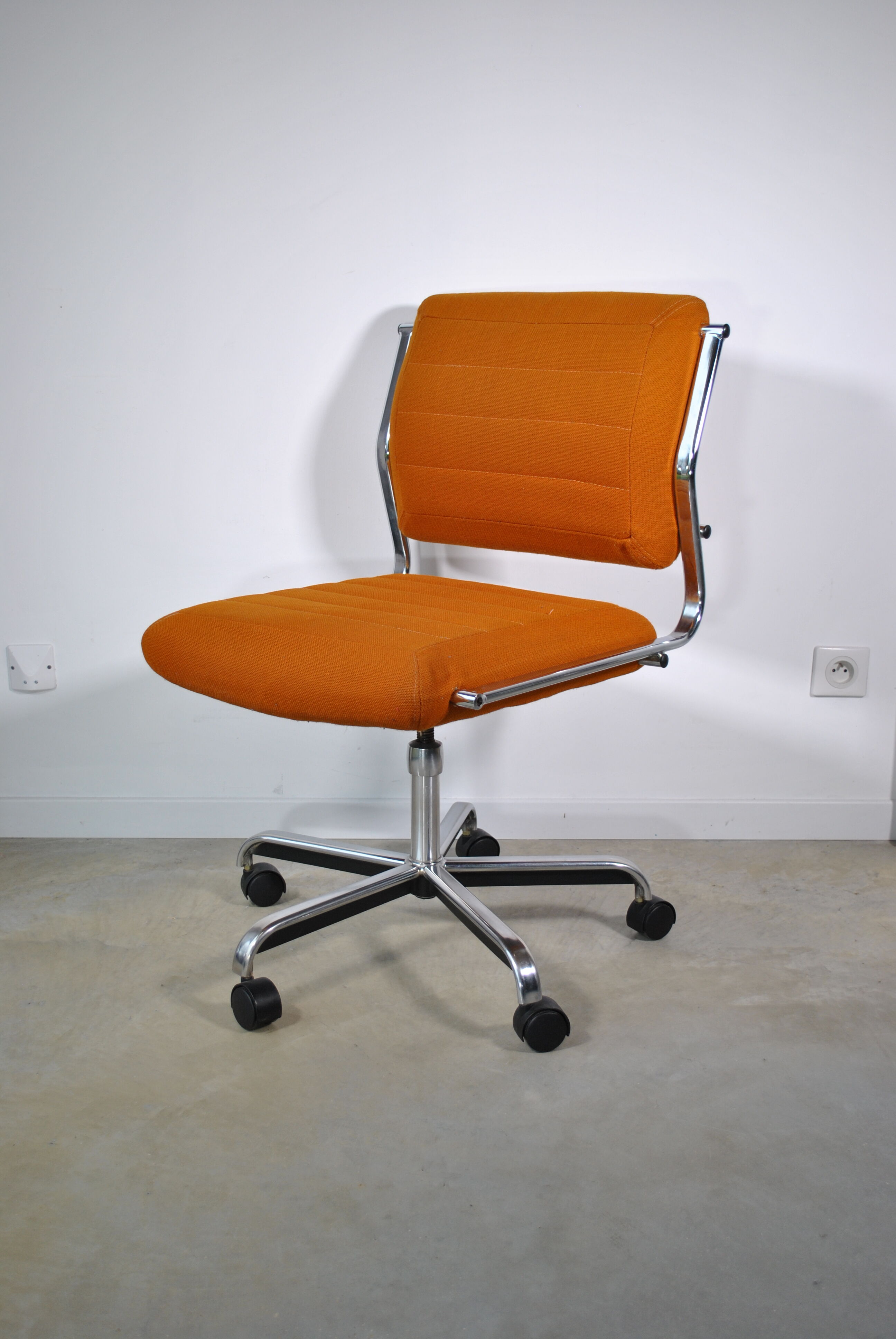 Office chair 1970