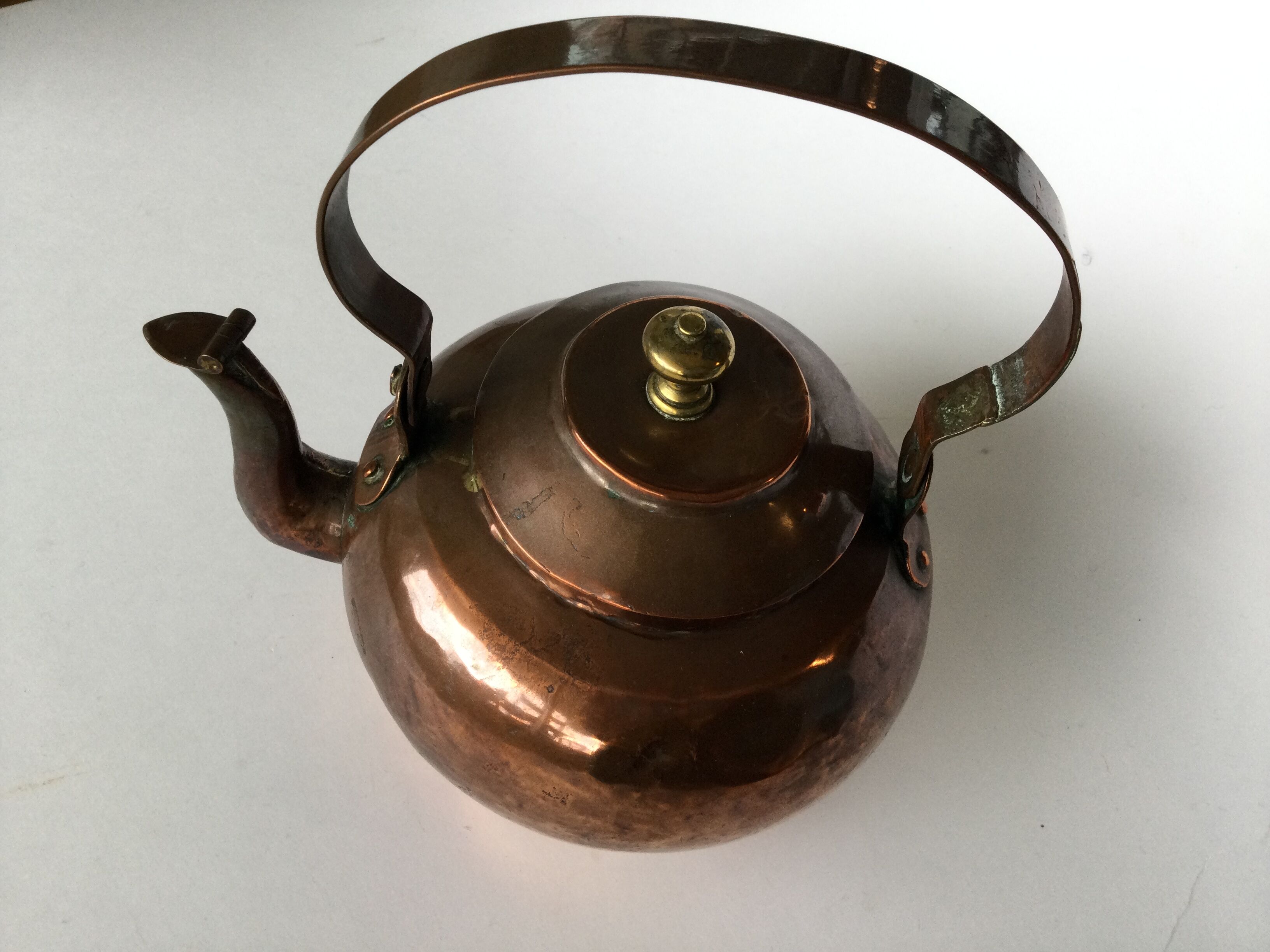 Vintage copper theière